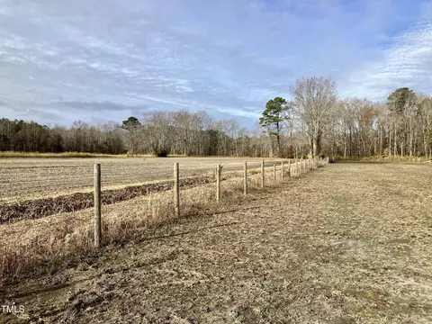 507 Cherry Run Rd, Washington, NC 27889 photo 3