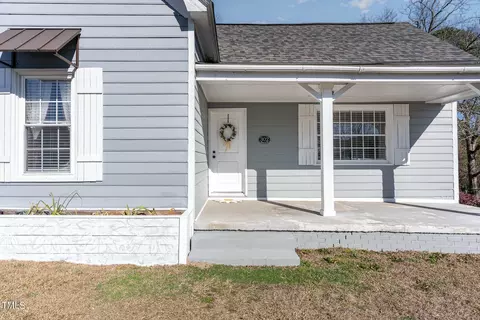 302 W K St, Erwin, NC 28339 photo 3