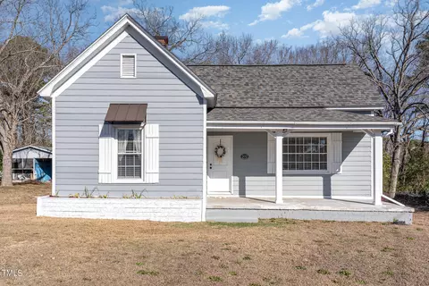 302 W K St, Erwin, NC 28339 photo 2