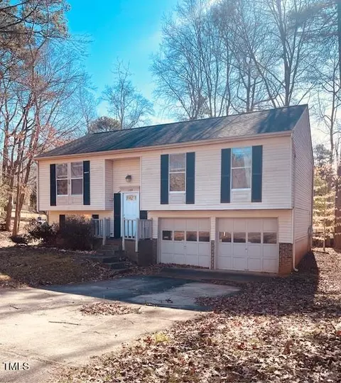 109 Abbott Ln, Cary, NC 27513