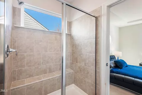 Bath - 1034 Chamblee Ct, Durham, NC 27703 photo 4 of 7