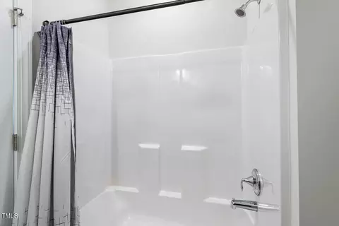 Bath - 1034 Chamblee Ct, Durham, NC 27703 photo 7 of 7