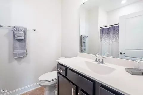 Bath - 1034 Chamblee Ct, Durham, NC 27703 photo 5 of 7