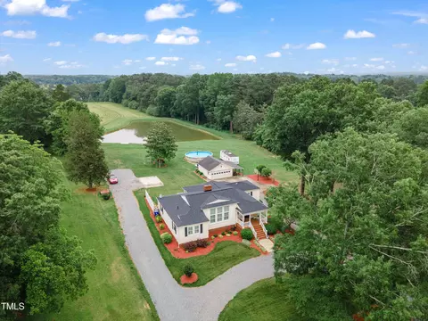 135 Rosemary St, Goldston, NC 27252