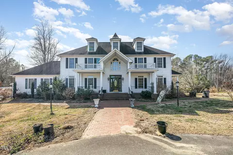 93 Starline Rd, Selma, NC 27576