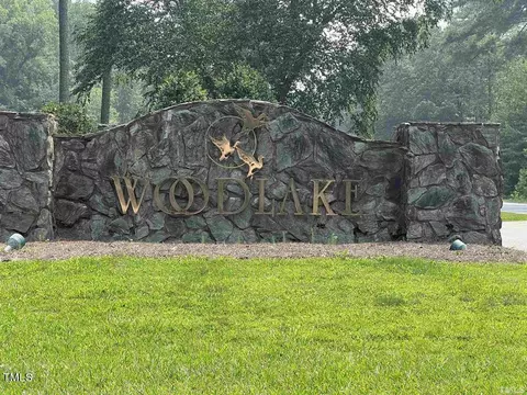 1055 Riverbirch Dr, Vass, NC 28394