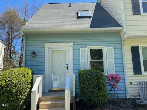 7 Prestwick Pl, Durham, NC 27705