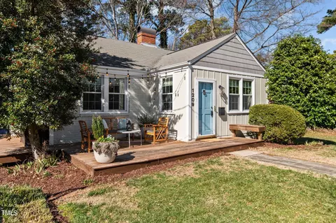 1209 Clifton St, Raleigh, NC 27604
