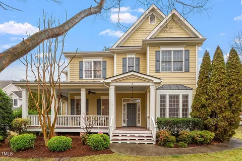 2 Syston Ct, Chapel Hill, NC 27517