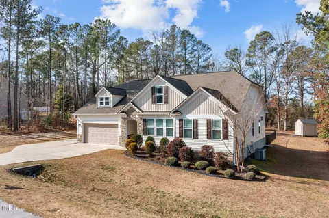 71 Bethany Cir, Angier, NC 27501 photo 3