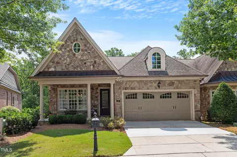 814 Angelica Cir, Cary, NC 27518