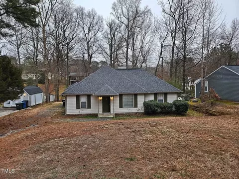 4 Howlett Pl, Durham, NC 27703 photo 2