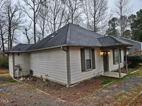 4 Howlett Pl, Durham, NC 27703 photo 3