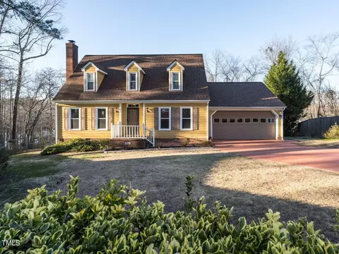 402 Hillside Dr, Smithfield, NC 27577