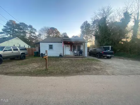 2729 Newsome St, Raleigh, NC 27603