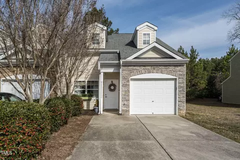 67 Beechleaf Ct, Clayton, NC 27520 photo 1