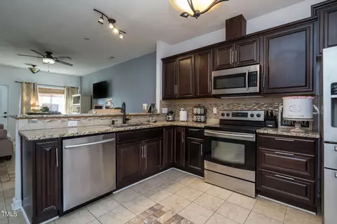 67 Beechleaf Ct, Clayton, NC 27520 photo 9