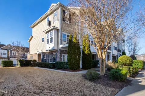 9162 Wooden Rd, Raleigh, NC 27617