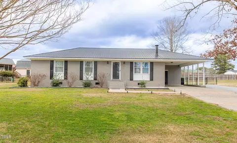 504 W A St, Erwin, NC 28339