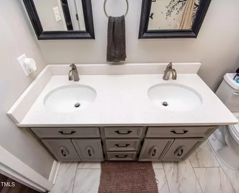 Bath - 504 W A St, Erwin, NC 28339 photo 6 of 7