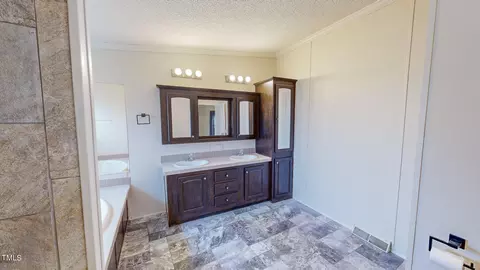 733 Oliver Loop Rd, Roxboro, NC 27574 photo 11