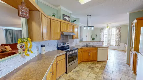 733 Oliver Loop Rd, Roxboro, NC 27574 photo 3