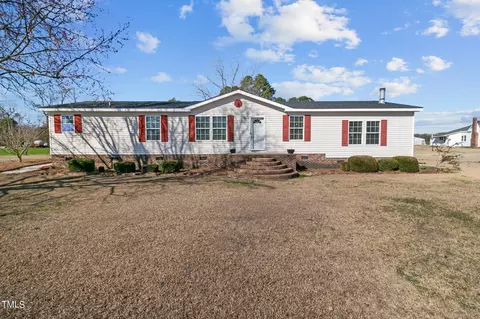 7929 Keener Rd, Clinton, NC 28328