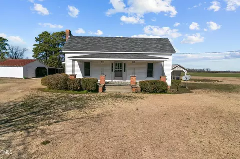 7961 Keener Rd, Clinton, NC 28328