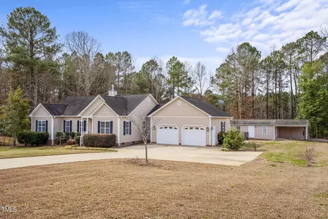 301 Rock Pillar Rd, Clayton, NC 27520