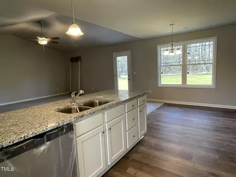 134 Perkins Ave, Selma, NC 27576 photo 4