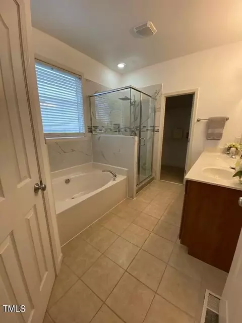 1608 Carnation Dr, Durham, NC 27703 photo 22
