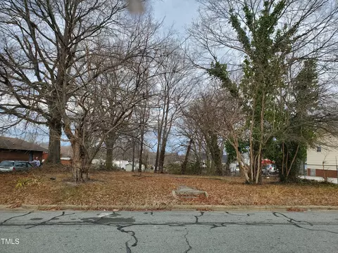 512 Shepherd St, Burlington, NC 27217