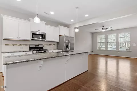 1216 Metropolitan Dr, Durham, NC 27713 photo 11