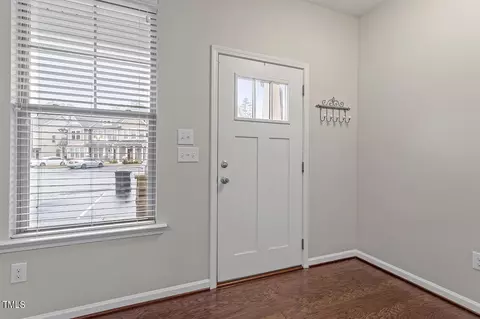 1216 Metropolitan Dr, Durham, NC 27713 photo 5