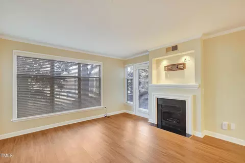 1011 Nicholwood Dr #105, Raleigh, NC 27605