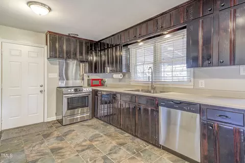 605 Nellane Dr, Garner, NC 27529 photo 4