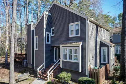 5909 Sentinel Dr, Raleigh, NC 27609