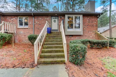 300 W Woodcroft Pkwy #20D, Durham, NC 27713