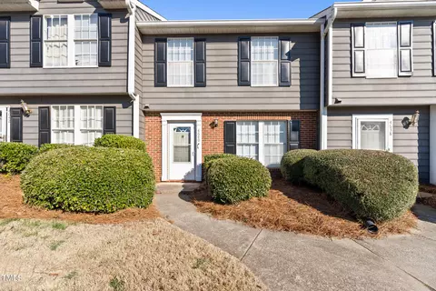4640 Pine Trace Dr, Raleigh, NC 27613