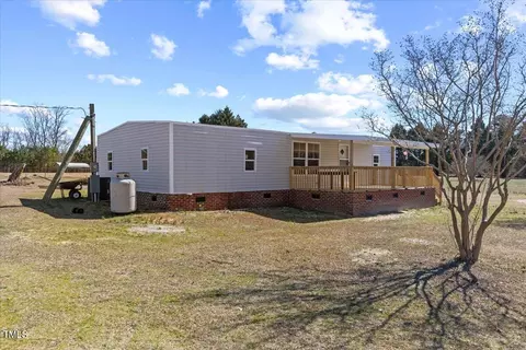 150 Sandy Ln, Smithfield, NC 27577 photo 4