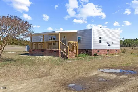 150 Sandy Ln, Smithfield, NC 27577 photo 2