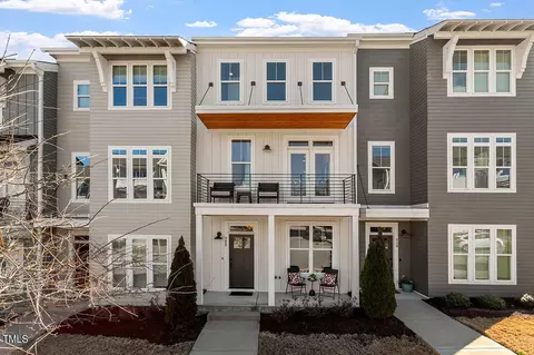 722 Peakland Pl, Raleigh, NC 27604