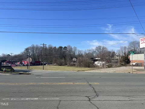 1147 E Webb Ave, Burlington, NC 27217 photo 5