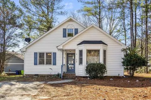 4604 Hollirose Pl, Raleigh, NC 27616