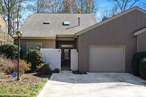 3 Ellsworth Ct, Chapel Hill, NC 27517
