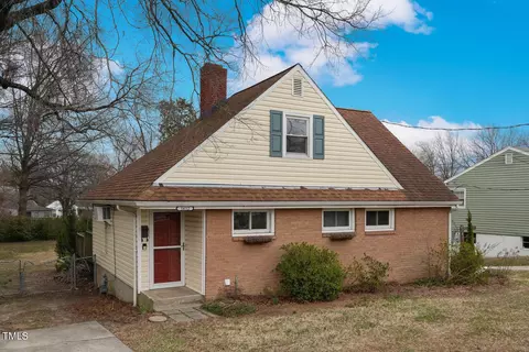 1612 Summit Ave, Greensboro, NC 27405
