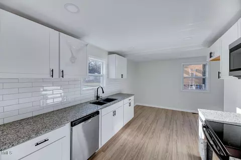 2402 Stephenson St, Durham, NC 27704 photo 9