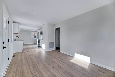 2402 Stephenson St, Durham, NC 27704 photo 17