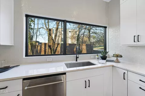 517 E Cabarrus St, Raleigh, NC 27601 photo 18