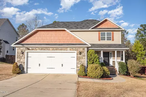566 Colonial Hills Dr, Lillington, NC 27546